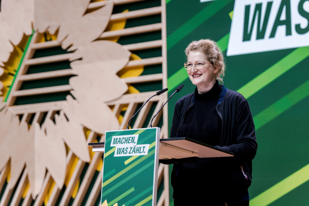 Andrea Wörle auf der Parteitagsbühne